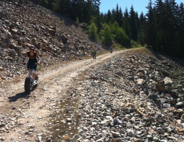  Scooter todo terreno por senderos de montaña